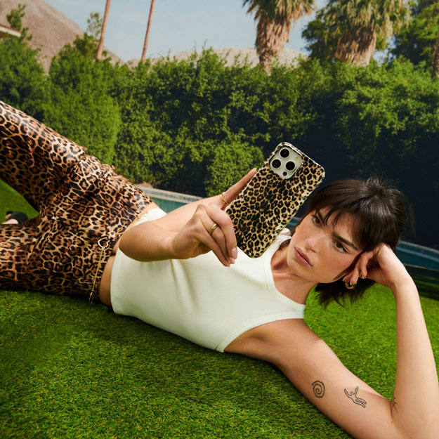 BURGA ELITE ヒョウ柄ケース iPhone16Pro Baby Leo - Leopard iPhone 16 Pro Max Case | BURGA