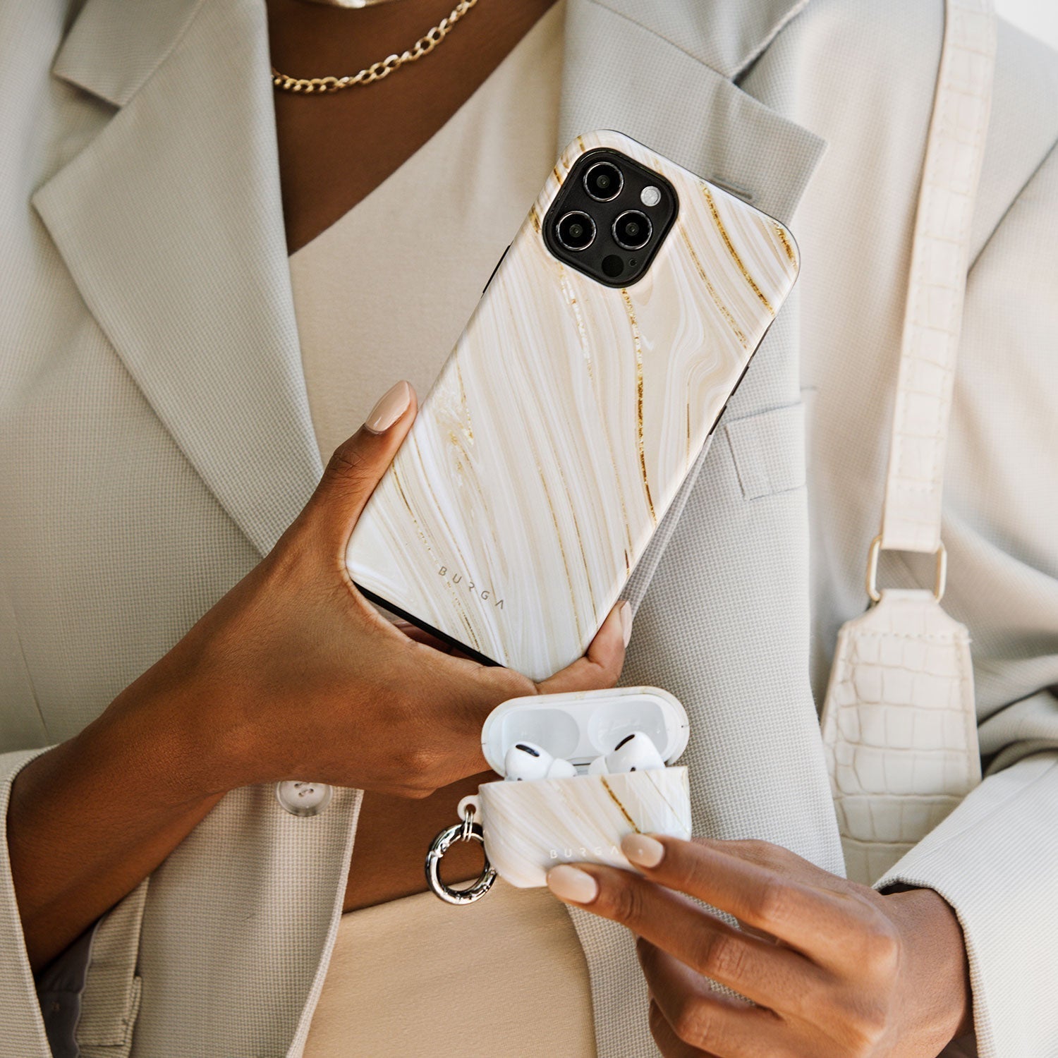 Full Glam - Beige iPhone 15 Pro Case | BURGA