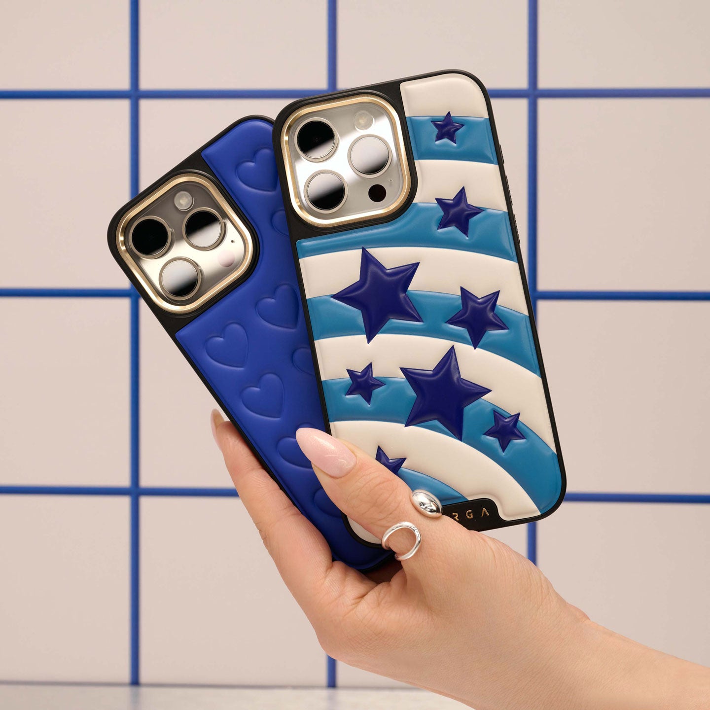 新品　未使用✨BURGA iPhone 17 ケース　Pop Star ゴールド 新品 未使用✨BURGA iPhone 17 ケース Pop Star ゴールド - メルカリ